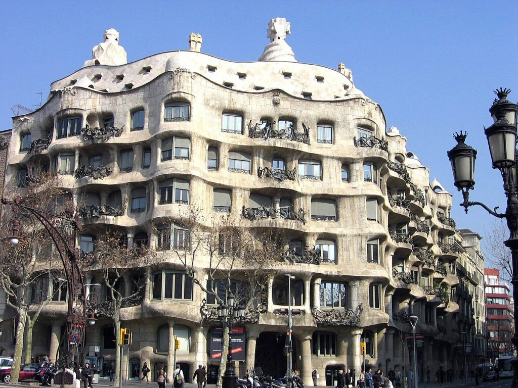 casa mila 1